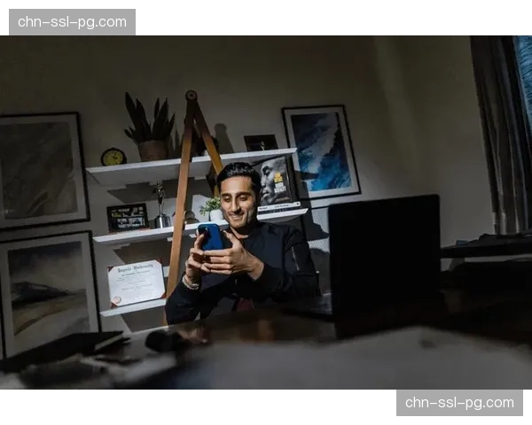 消息：知名记者Shams Charania与The Athletic完成续约，继续主导转会爆料市场。